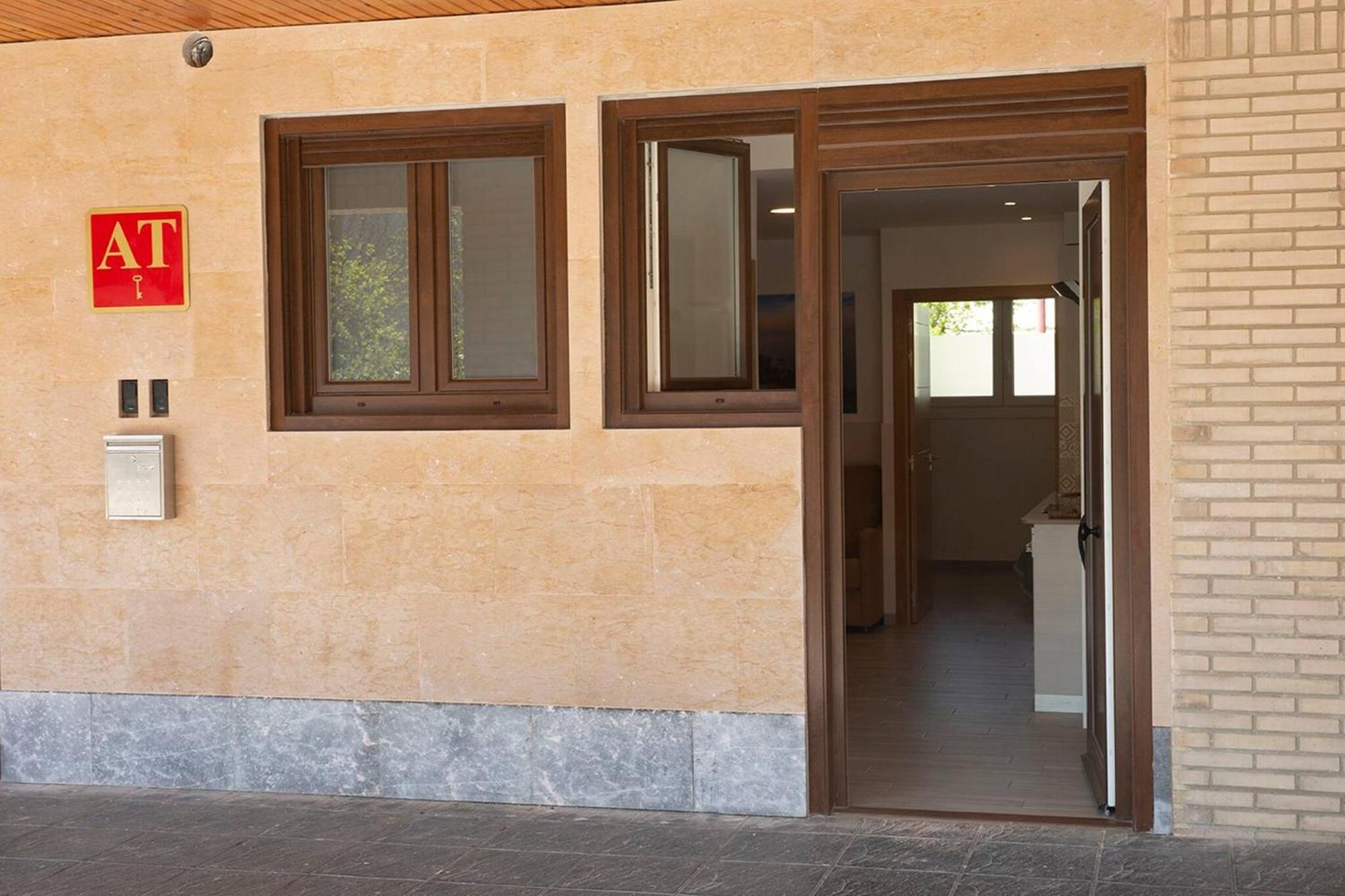 Apartamentos Lurralde サラウツ エクステリア 写真