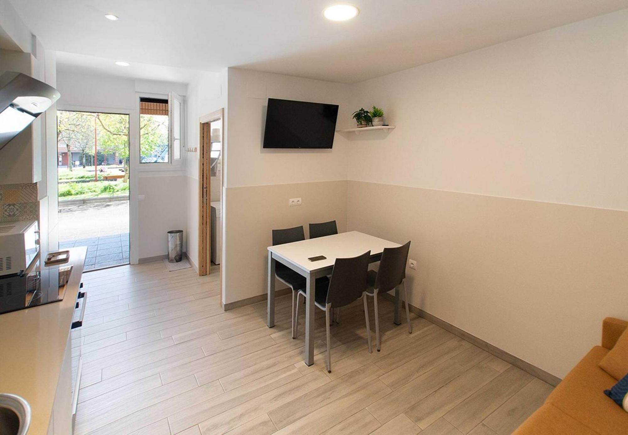 Apartamentos Lurralde サラウツ エクステリア 写真
