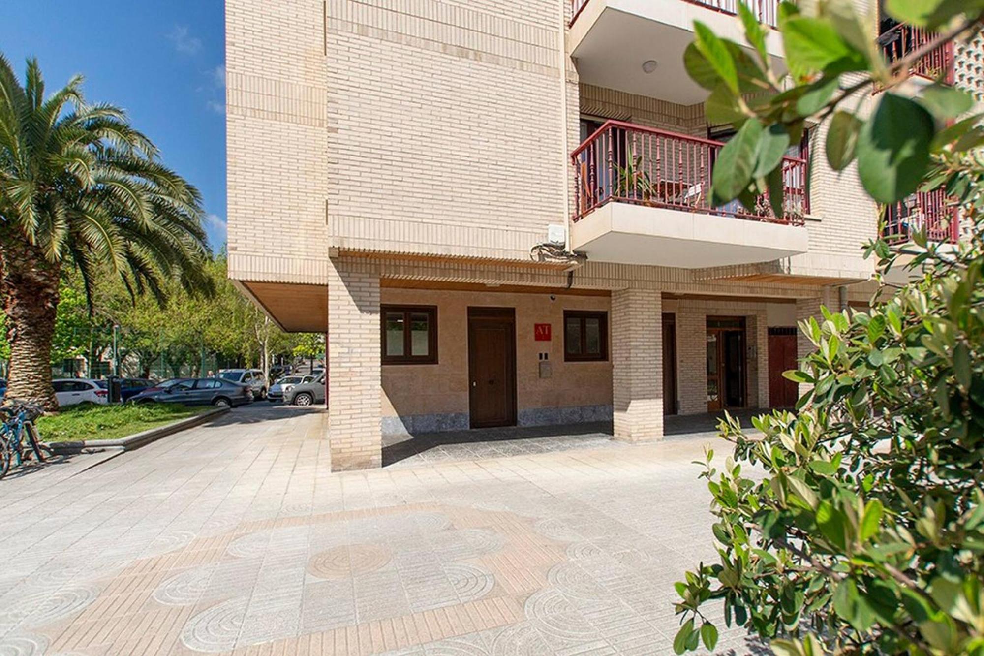 Apartamentos Lurralde サラウツ エクステリア 写真